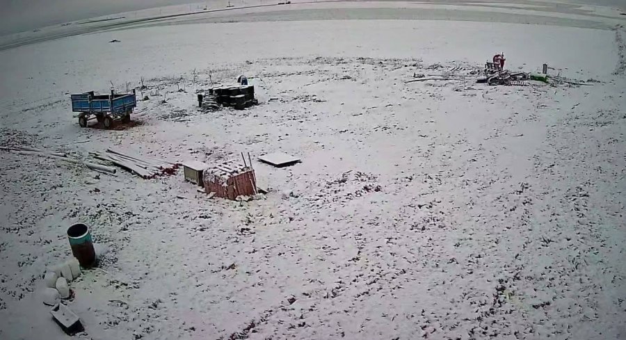 Karapınar’da Nisan Ayında Kar Yağışı