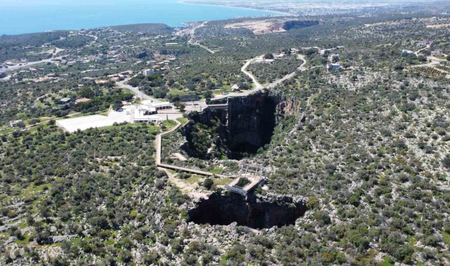 Cennet Obruğu’ndan 13 Yıl Sonra Su Çıktı