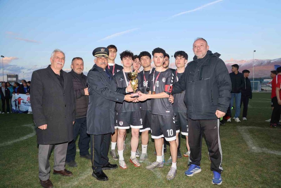 Polis Haftası Futbol Turnuvası Tamamlandı