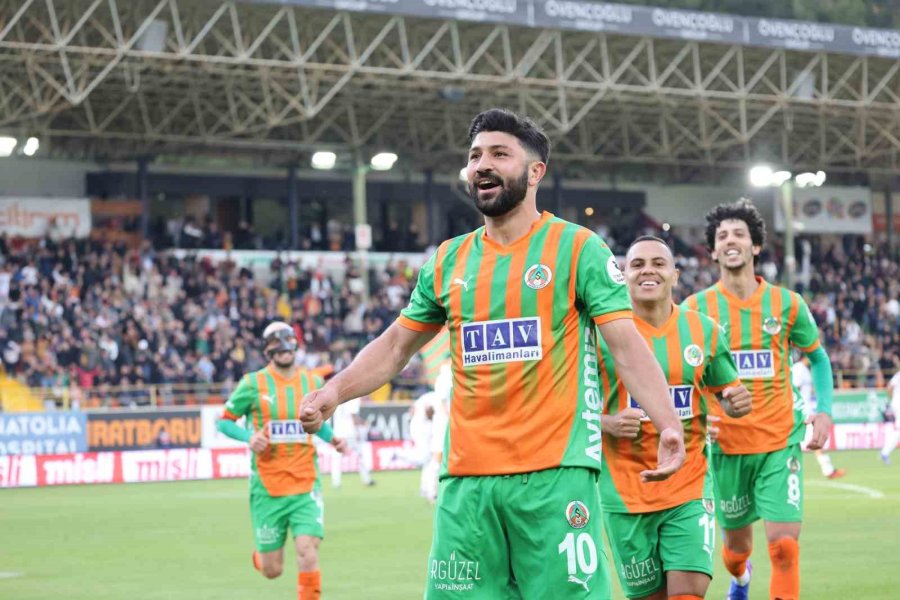 Trendyol Süper Lig: Corendon Alanyaspor: 1 - Trabzonspor: 1 (maç Sonucu)