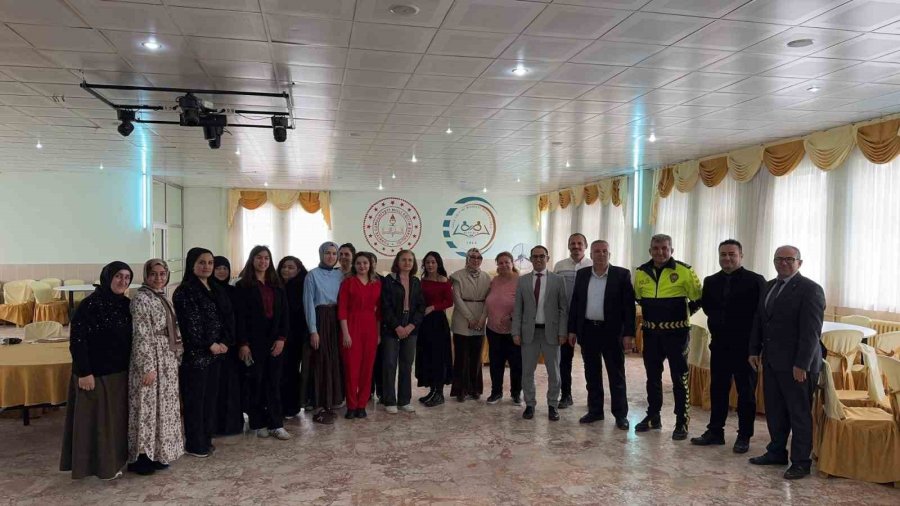 Ulukışla’da Pastacılık Kursiyerleri Hünerlerini Sergiledi