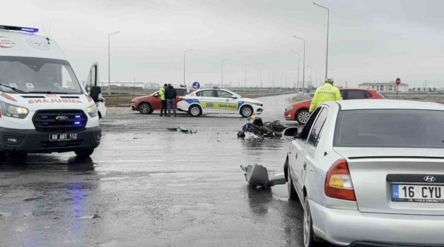 Aksaray’da Otomobil İle Motosiklet Çarpıştı: 1 Yaralı