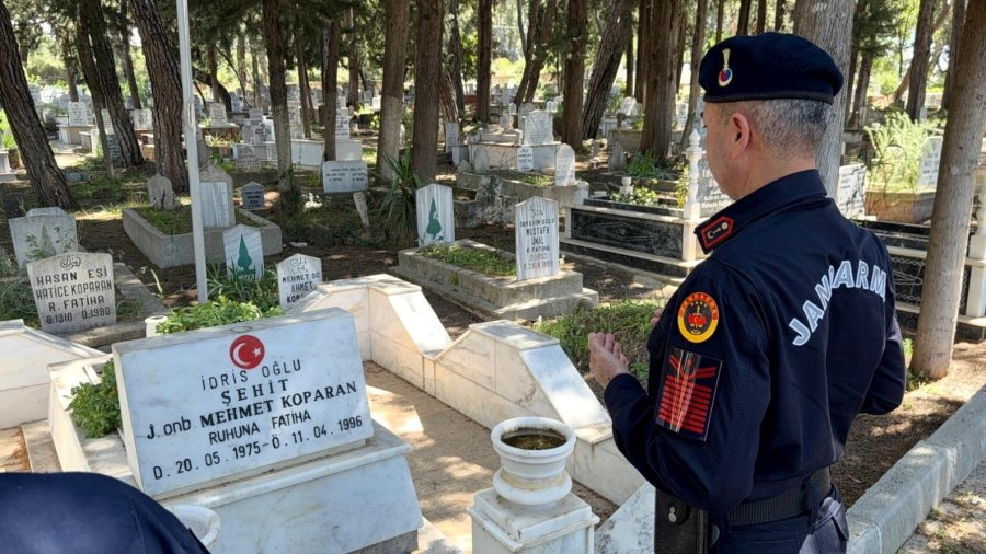 30 Yıl Önce Şehit Olan Askerin Silah Arkadaşından Şehit Annesine Duygulandıran Ziyaret