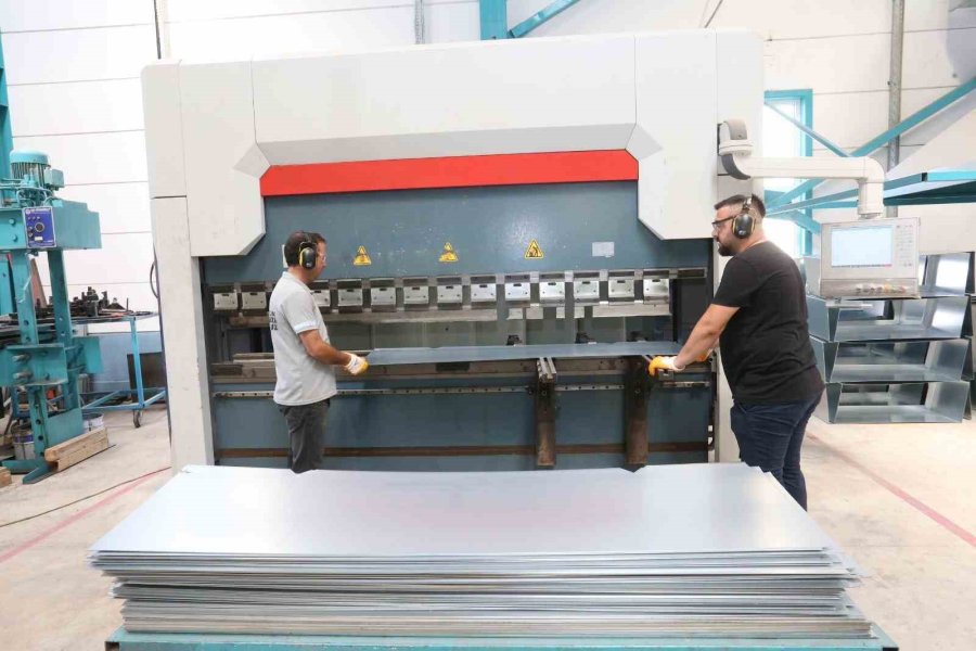 Kepez Belediyesi’nde Kurban Bayramı Öncesi Çöp Konteyneri Seferberliği