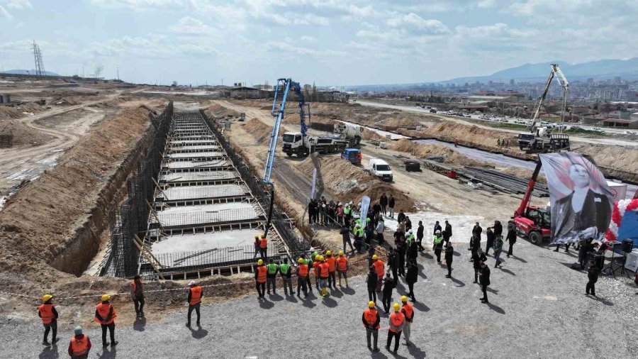Niğde’de Esnafa Nefes Olacak Projenin Temeli Atıldı