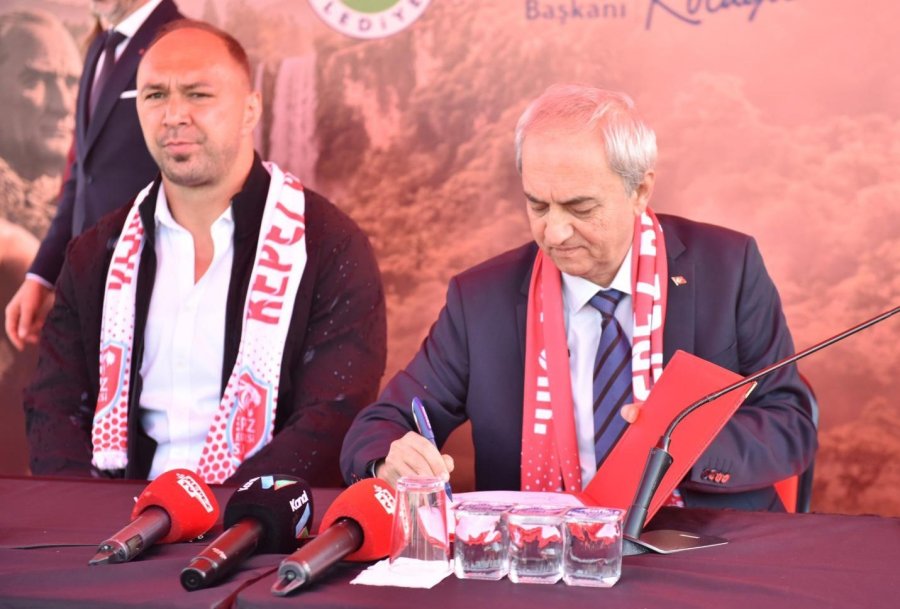 Yağlı Güreşlerin Efsane İsmi Ali Gürbüz’e Coşkulu Karşılama