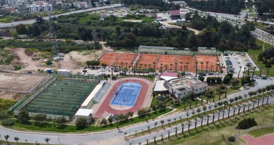 Mersin Üniversitesi’nde Yüzlerce Çocuk Ve Genç, Dijital Bağımlılıktan Uzak Sporla Yetişiyor