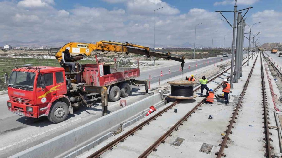 Başkan Altay: "stadyum-şehir Hastanesi Tramvay Hattı’nda Yoğun Mesai Sürüyor"