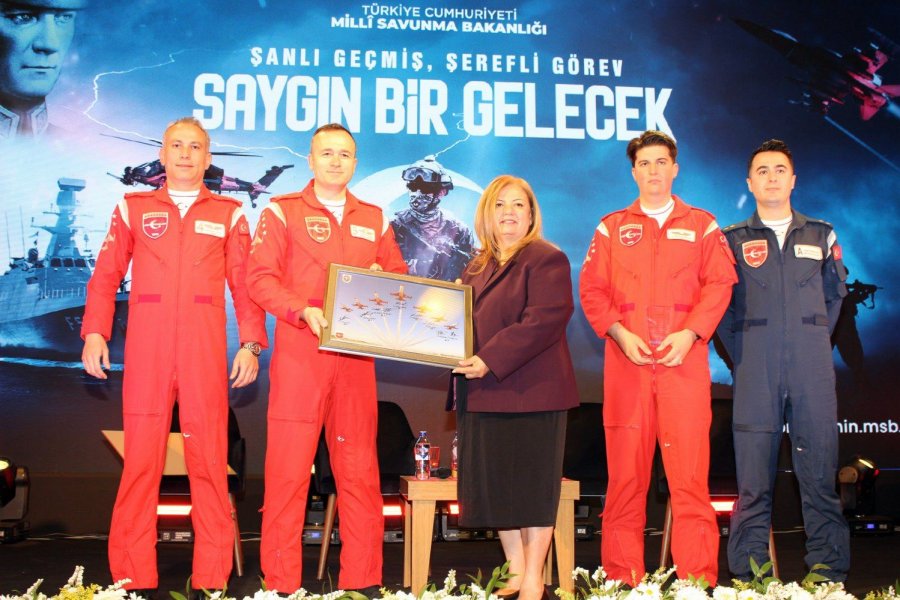 Türk Yıldızları, Bakif26’da Öğrencilerle Buluştu