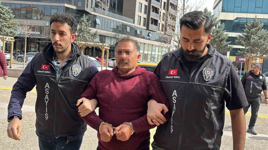 Eski Kayınpederi Olan Öz Amcasının Evine Kurşun Yağdırdı: 1 Ölü