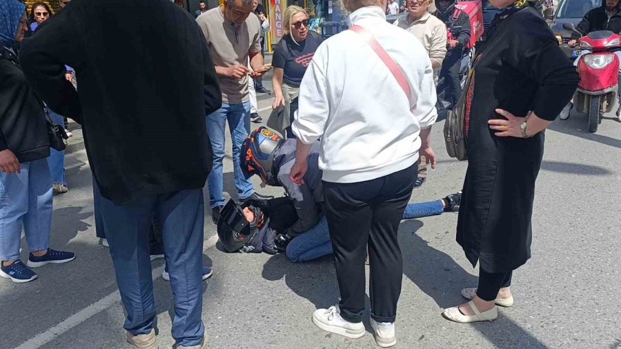 Manavgat’ta Korkutan Kazada Sürücü Kask Sayesinde Hayatta Kaldı