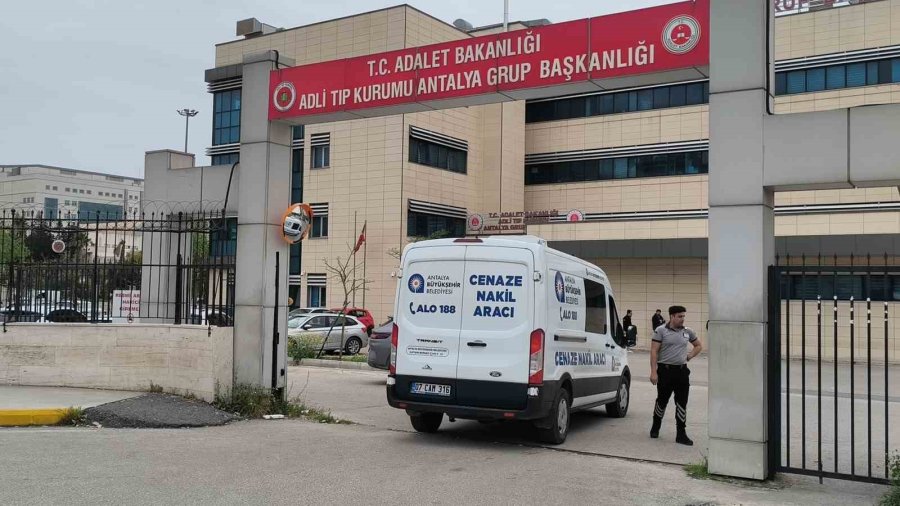 17 Yaşındaki Sürücünün Ölümüne Sebep Olduğu Küçük Çocuğun Cenazesi Ailesine Teslim Edildi