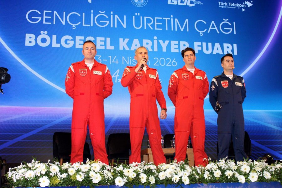 Türk Yıldızları, Bakif26’da Öğrencilerle Buluştu