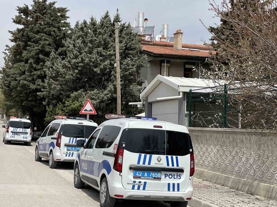 Konya’da 2 Binada Oluşan Çatlaklar Sonrası Vatandaşlar Tahliye Edildi