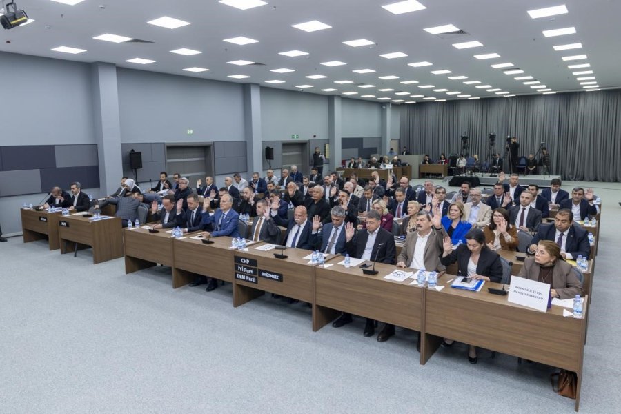 Başkan Seçer: "mersin’e En İyi Şekilde Hizmet Etmeye Devam Edeceğiz"