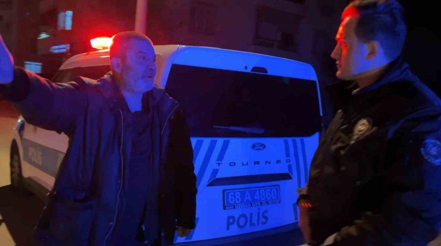 Husumetli Komşular Arasında Mahkeme Kararı Sonrası Kavga: 2 Yaralı