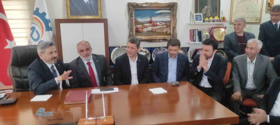 Bakan Yardımcısı Ahmet Aydın Doğu Ve Güneydoğu İş Adamları İle Bir Araya Geldi