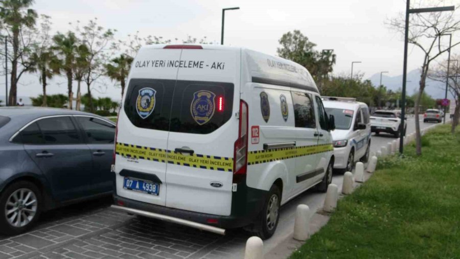 Antalya’da Bir Kişi Ağaçlık Alanda Ölü Bulundu