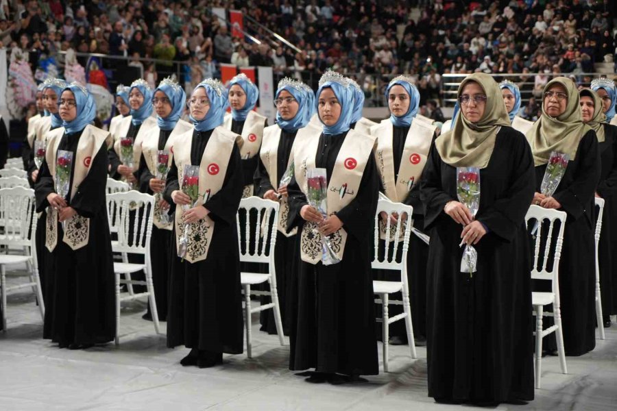 Niğde’de 111 Hafız İçin İcazet Töreni