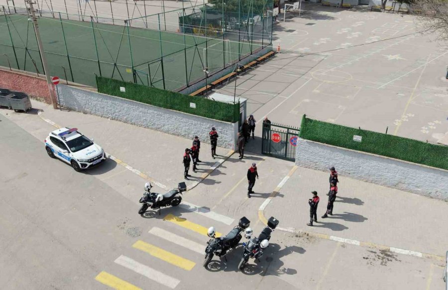 Aksaray’da Okullar Polisin Gözetiminde