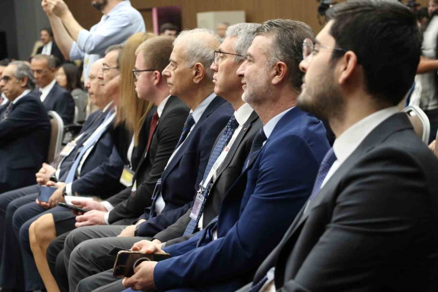 Bakan Bayraktar: "türkiye Enerji Piyasalarında Geçmişte Yaşanan Çok Yönlü Sarsıntılar Nedeniyle Önemli Bir Direnç Kazandı"