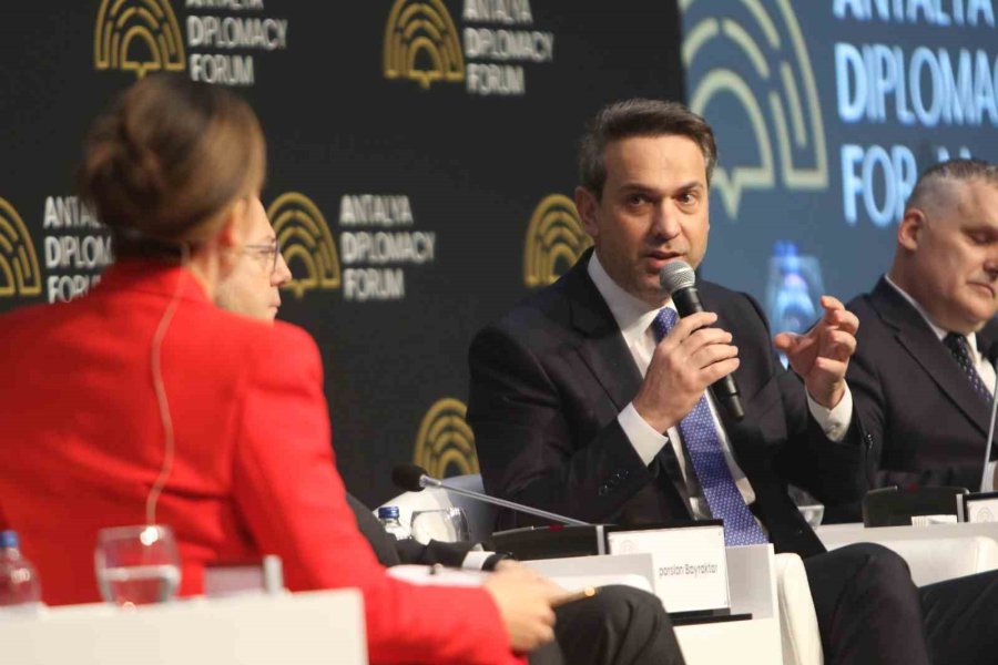 Bakan Bayraktar: "türkiye Enerji Piyasalarında Geçmişte Yaşanan Çok Yönlü Sarsıntılar Nedeniyle Önemli Bir Direnç Kazandı"