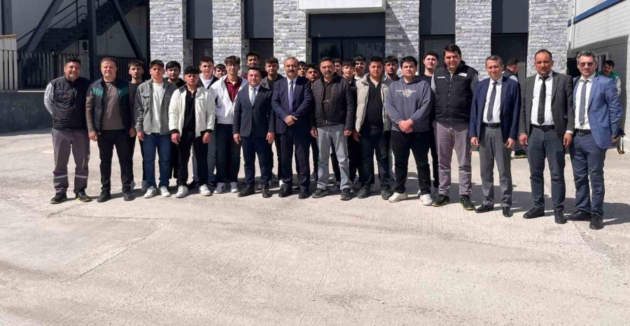 Meslek Lisesi Öğrencilerine Teknik Gezi Desteği