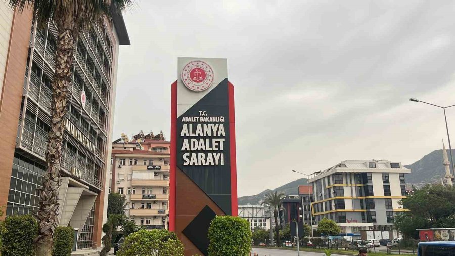 Alanya’da Sosyal Medyadan Cumhurbaşkanına Hakaret Eden Şahıs Tutuklandı