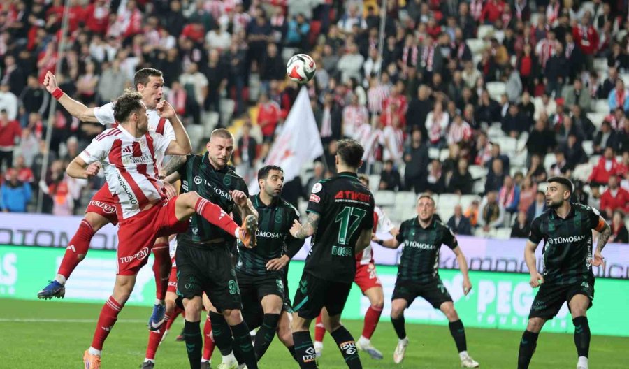 Trendyol Süper Lig: Antalyaspor: 0 - Konyaspor: 0 (ilk Yarı)