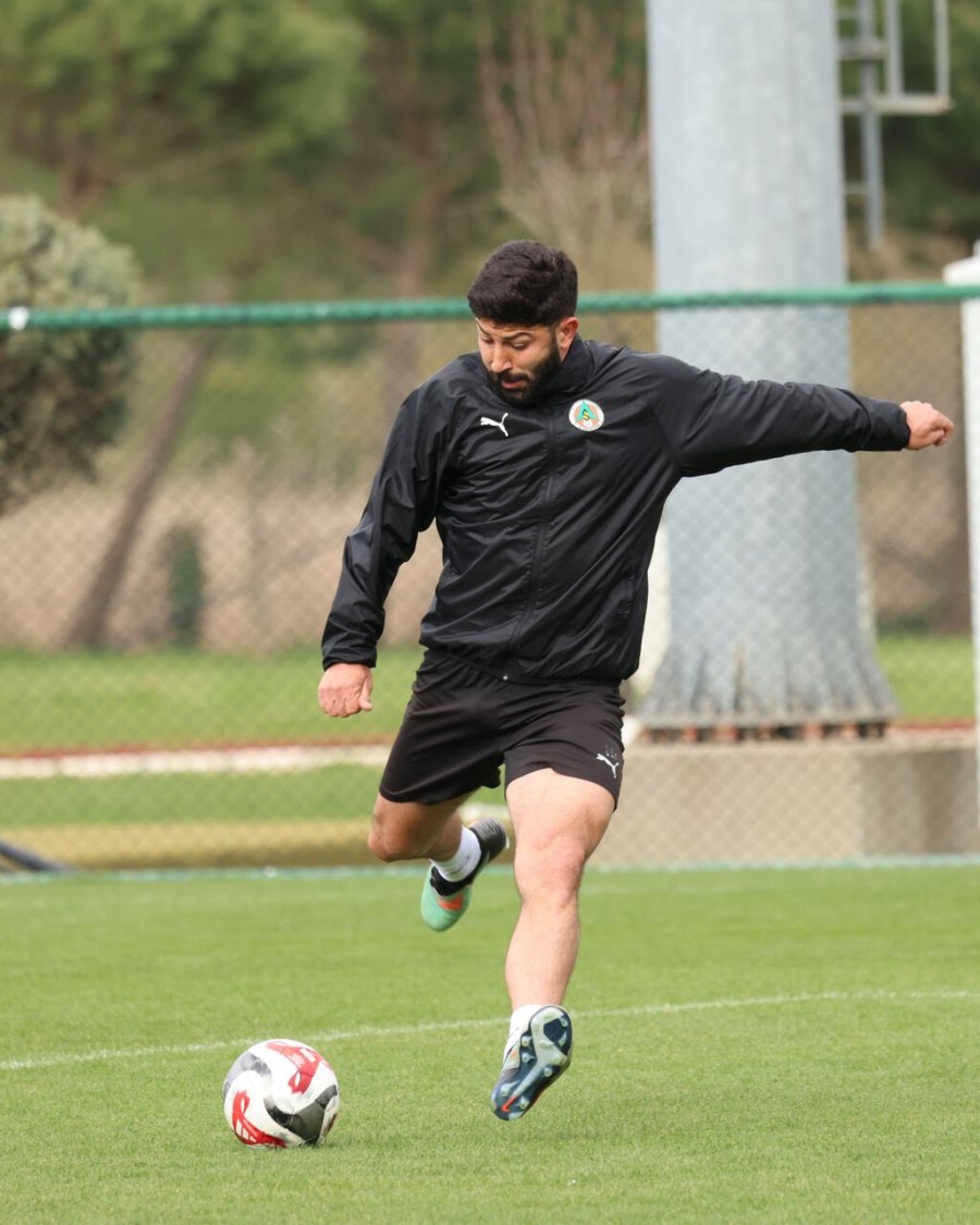 Alanyaspor, Kasımpaşa Maçı Hazırlıklarını Tamamladı