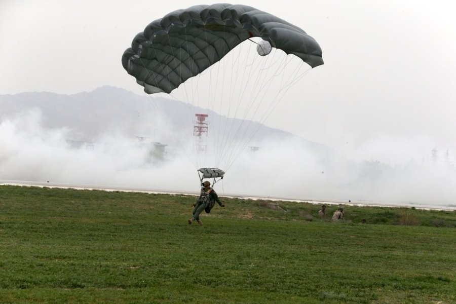 Konya’da Solotürk Ve Türk Yıldızları’ndan Öğrencilere 23 Nisan Gösterisi