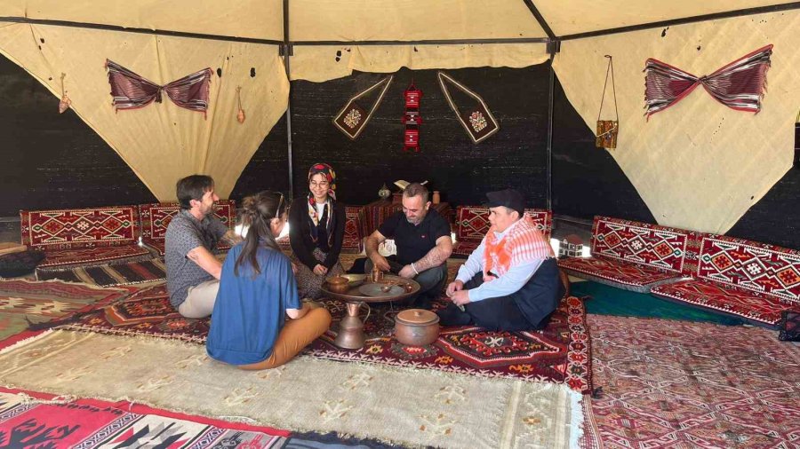 Alanya’da 5 Ülkeden 97 Öğrenci Mehter Marşlarıyla Karşılandı