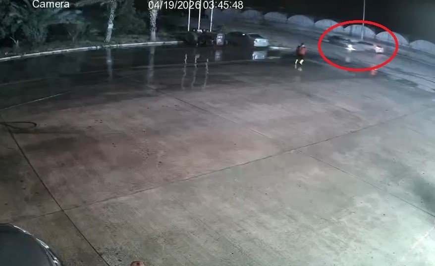 Antalya’da İki Otomobilin Kafa Kafaya Çarpıştığı Kaza Kamerada: 1 Ölü