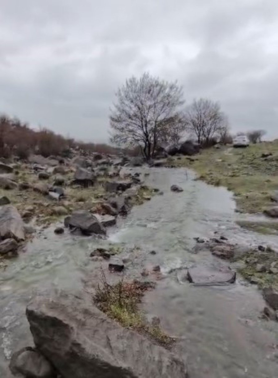 Karapınar’da Kuruyan Dereler Akmaya Başladı