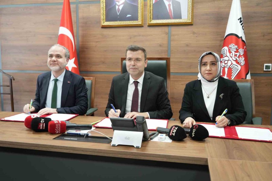 Niğde’de Akran Nezaketi Ve Aile İçi İletişim İçin Kurumlardan Güç Birliği