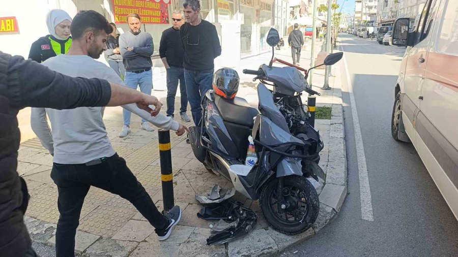 Başında Olması Gereken Kask Motosiklette Olunca Ölümden Döndü