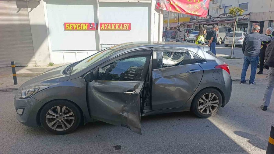Başında Olması Gereken Kask Motosiklette Olunca Ölümden Döndü