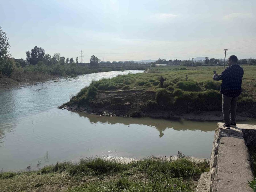 Kayıp Gencin Arandığı Irmakta Ceset Bulundu