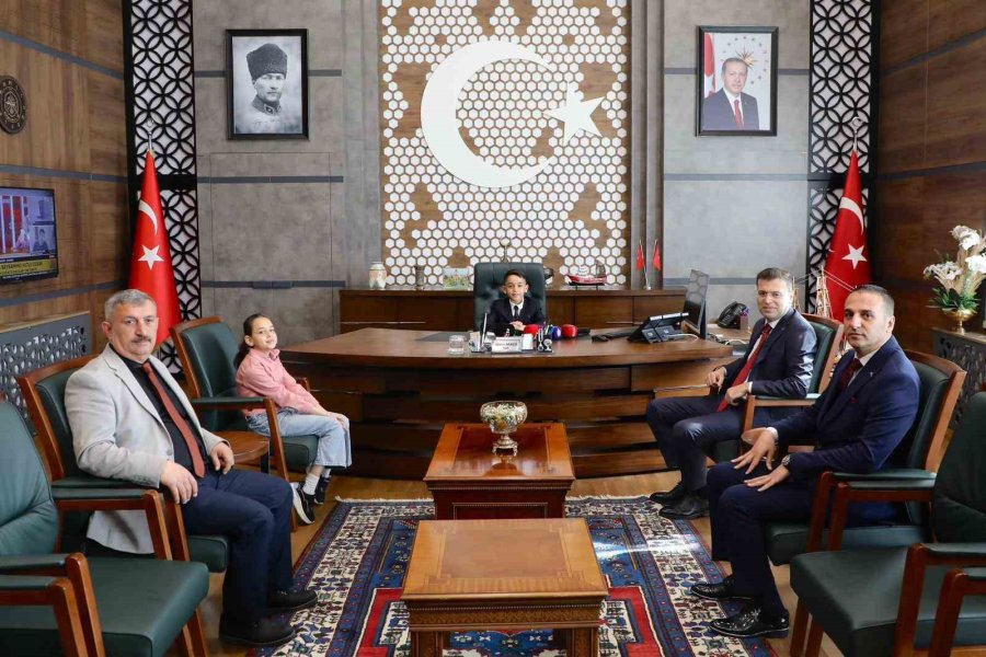 Niğde Valisi Akmeşe, Koltuğunu Yusuf İncesu’ya Emanet Etti