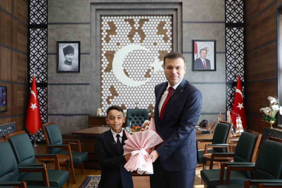 Niğde Valisi Akmeşe, Koltuğunu Yusuf İncesu’ya Emanet Etti