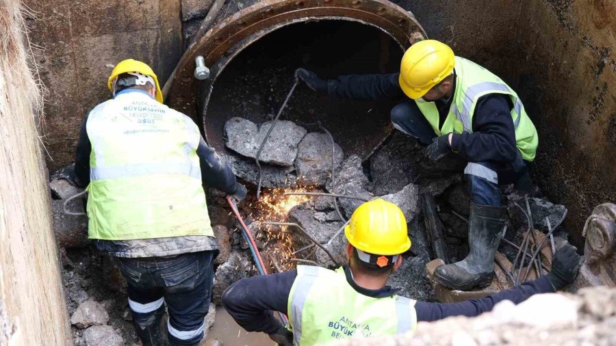 Ekonomik Ömrünü Tamamlamış 35 Yıllık Vana Değiştirildi