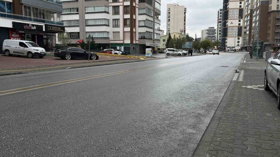 Taksi Bisikletle Çarpıştı: 1 Yaralı