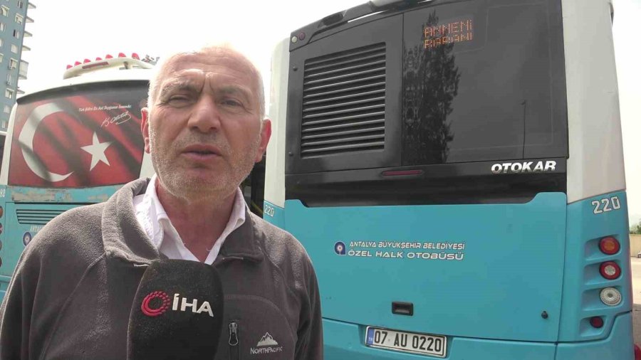 Otobüs Şoföründen Patenci Çocuklara Led’li Uyarı: "patenci Kardeş Tutma Arkadan, Anneni Babanı Ağlatma Arkandan"