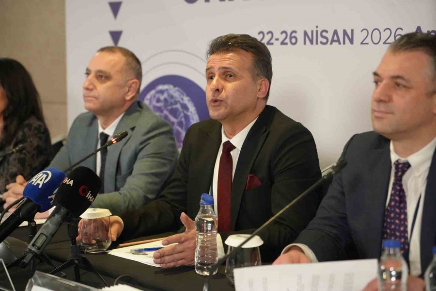 Türk Tıbbi Onkoloji Kongresi Antalya’da Düzenlendi: Onkologlardan Kemoterapi Mesajı