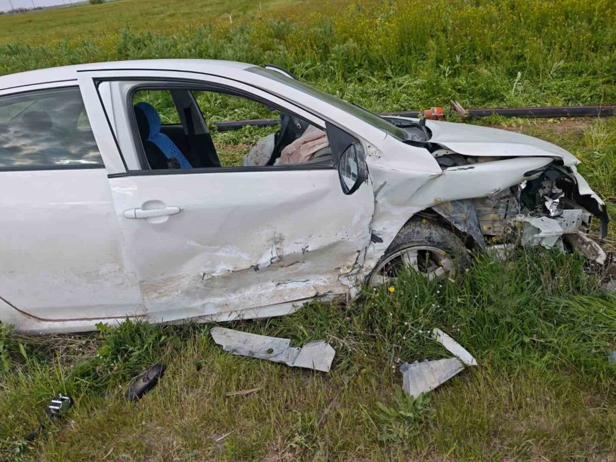 Aksaray’da 2 Otomobil Çarpıştı: 4 Yaralı