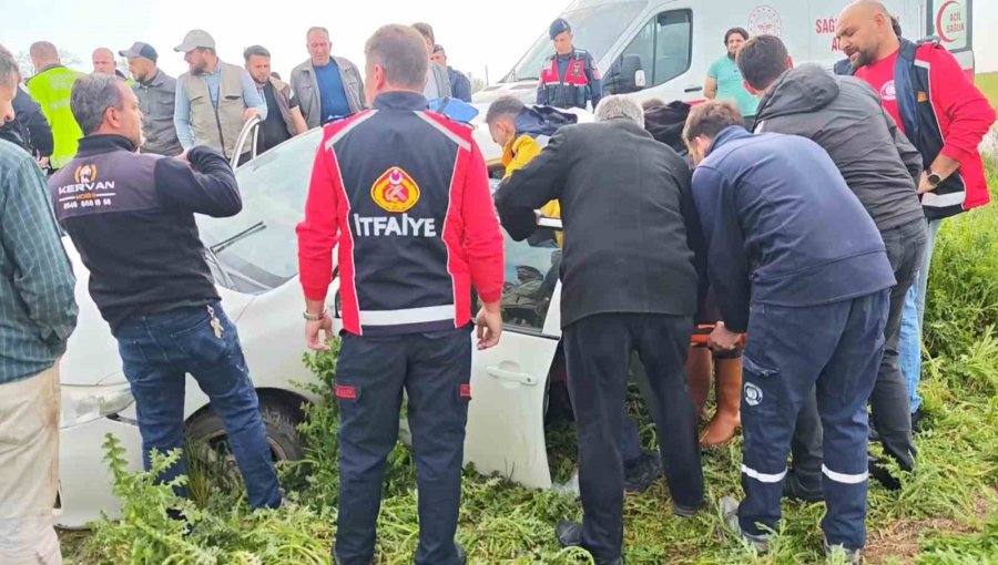 Aksaray’da 2 Otomobil Çarpıştı: 4 Yaralı