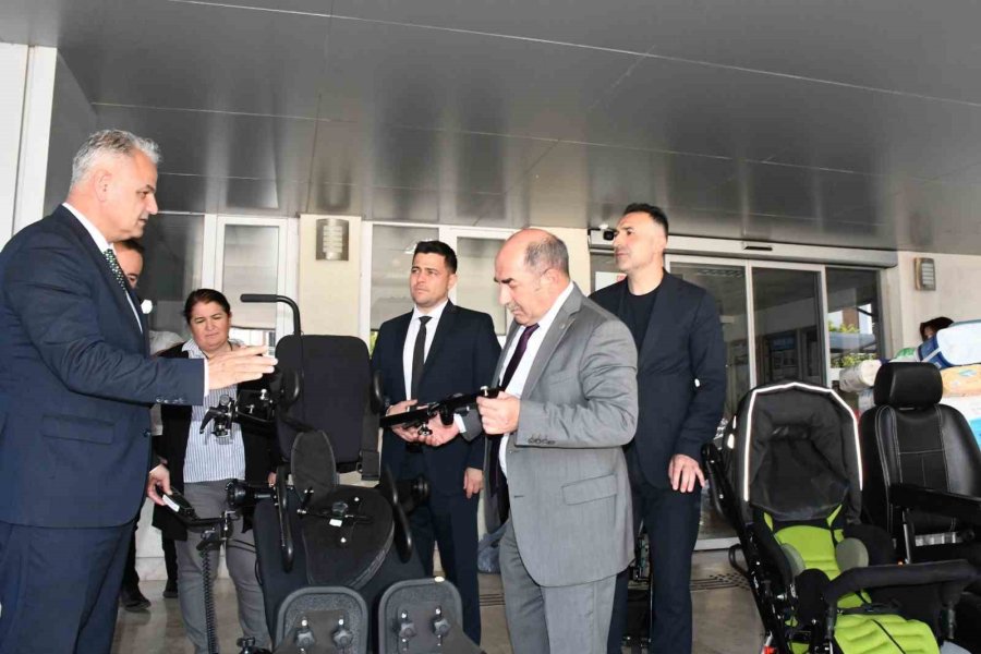 Antalya Aile Ve Sosyal Hizmetler İl Müdürlüğüne Anlamlı Bağış