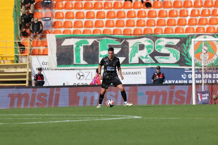 Trendyol Süper Lig: Corendon Alanyaspor: 0 - Samsunspor: 2 (ilk Yarı)