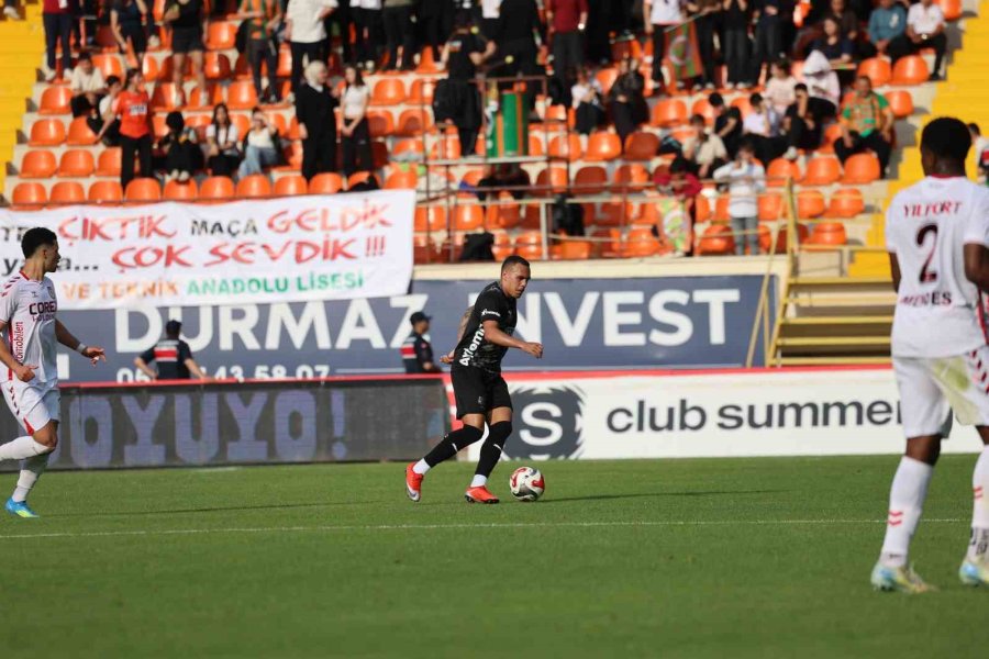 Trendyol Süper Lig: Corendon Alanyaspor: 0 - Samsunspor: 2 (ilk Yarı)
