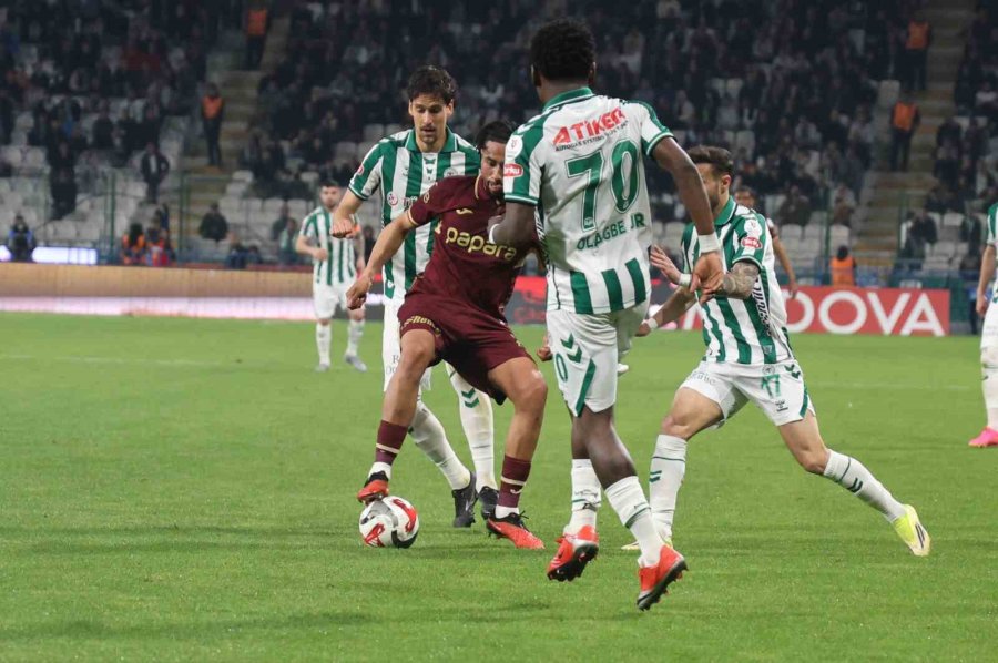 Trendyol Süper Lig: Konyaspor: 2 - Trabzonspor: 1 (maç Sonucu)